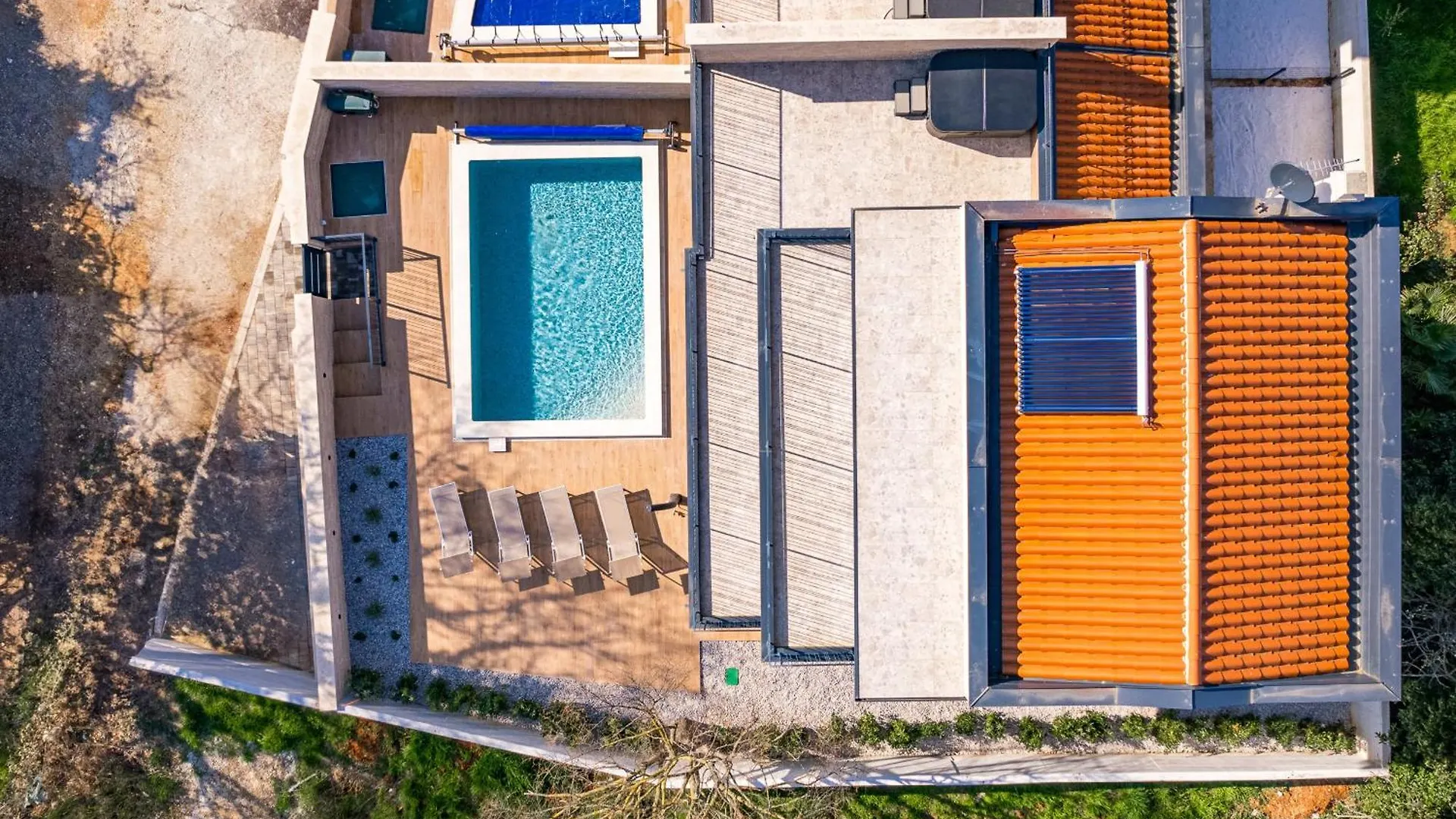 Villa Bay I Near Medulin For 9 People With Heated Pool - Playground & Whirpool Only 100 Meters From The Beach - Pet Friendly Banjole Kroatien